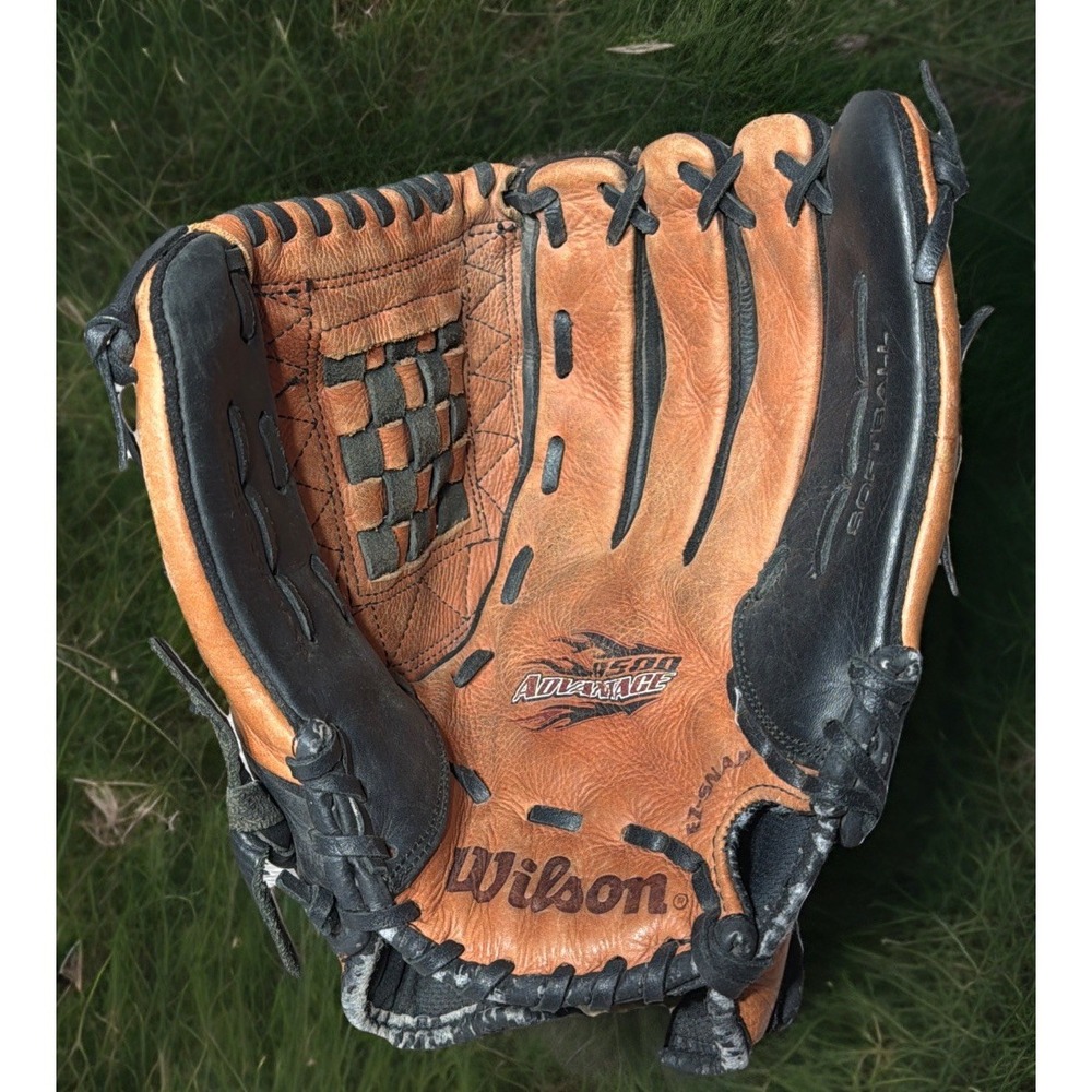 Wilson A500 Advantage Softball Glove 13" Right Hand Throw.